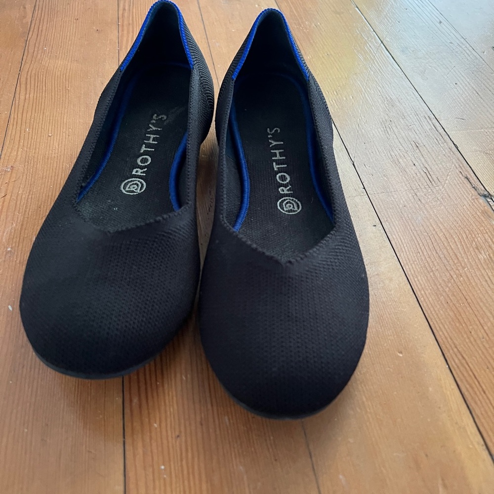 Rothy's Women's Black and Blue Flats